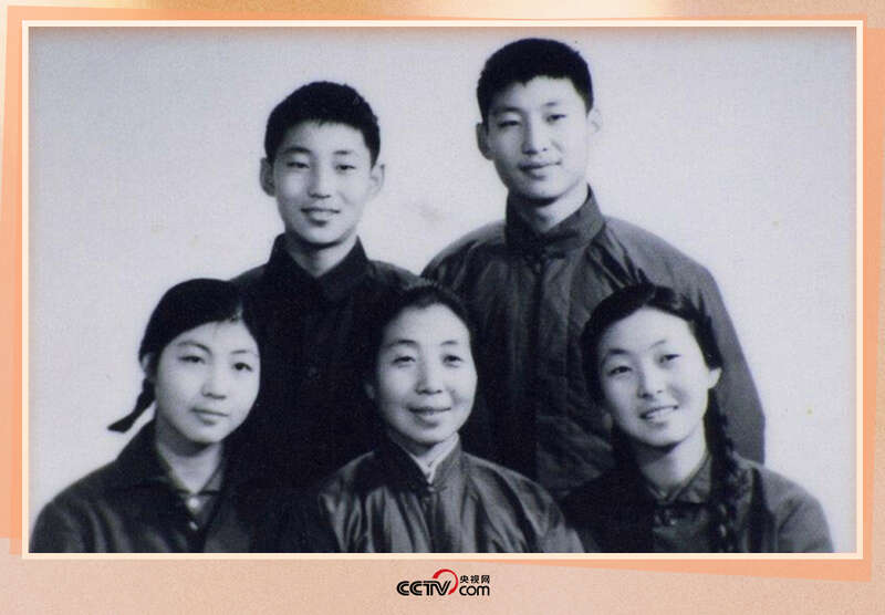 1972年冬，齐心和子女们。